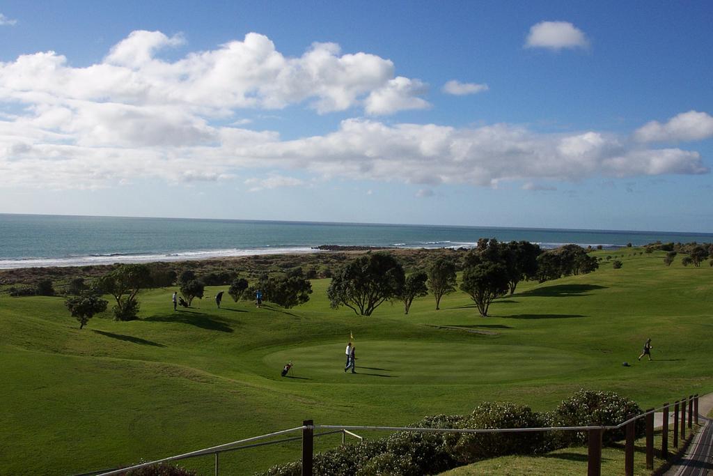 Fitzroy Beach Holiday Park ニュープリマス エクステリア 写真