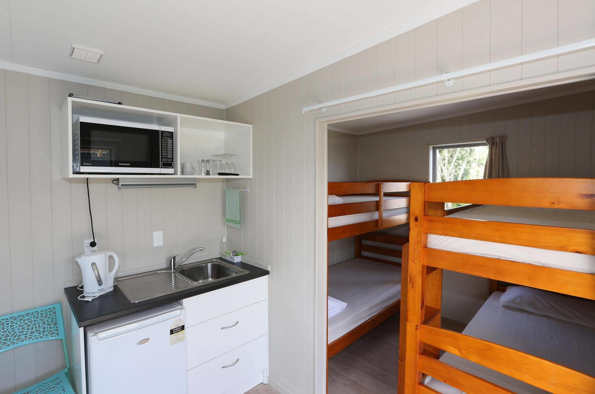 Fitzroy Beach Holiday Park ニュープリマス エクステリア 写真